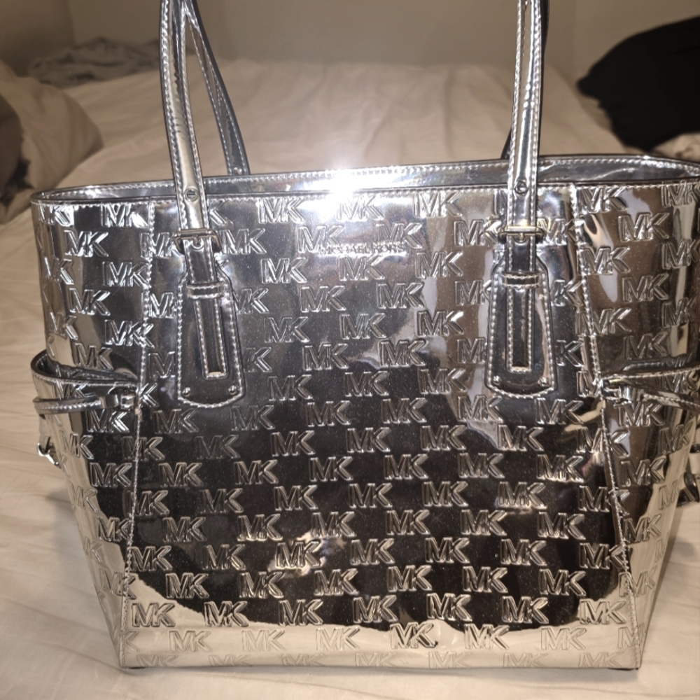 Michael Kors SilverReflective Tote wit h Geometric Design